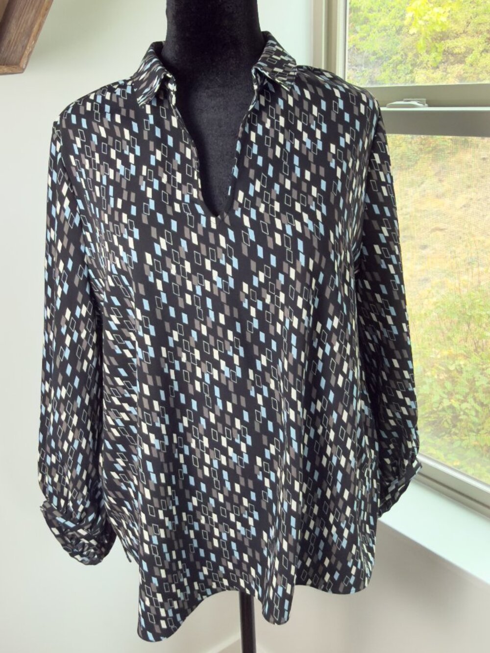 Black Geometric Pattern Blouse - Size L